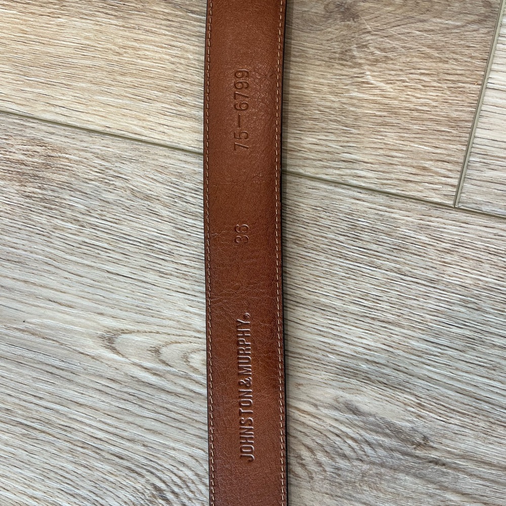 Johnston & Murphy Men’s Leather Belt - Picture 4 of 4